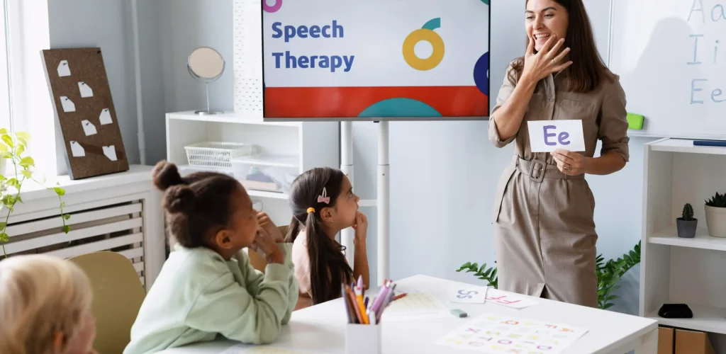young-woman-doing-speech-therapy-with-kids
